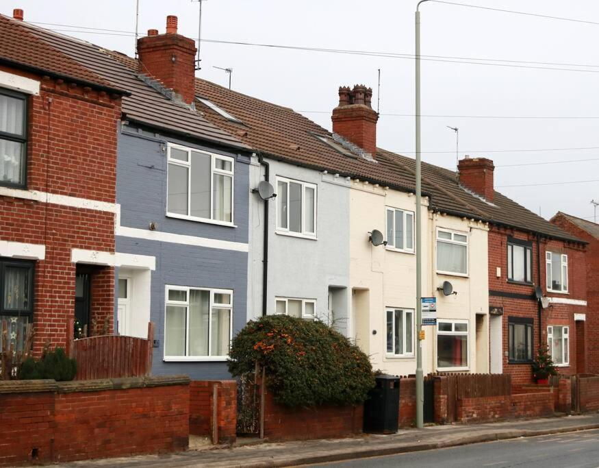 Haw Hill House - Modern 4 Bed Apartment Normanton  Exterior photo